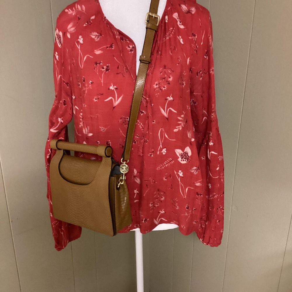 Vince Camuto Crossbody leather bag